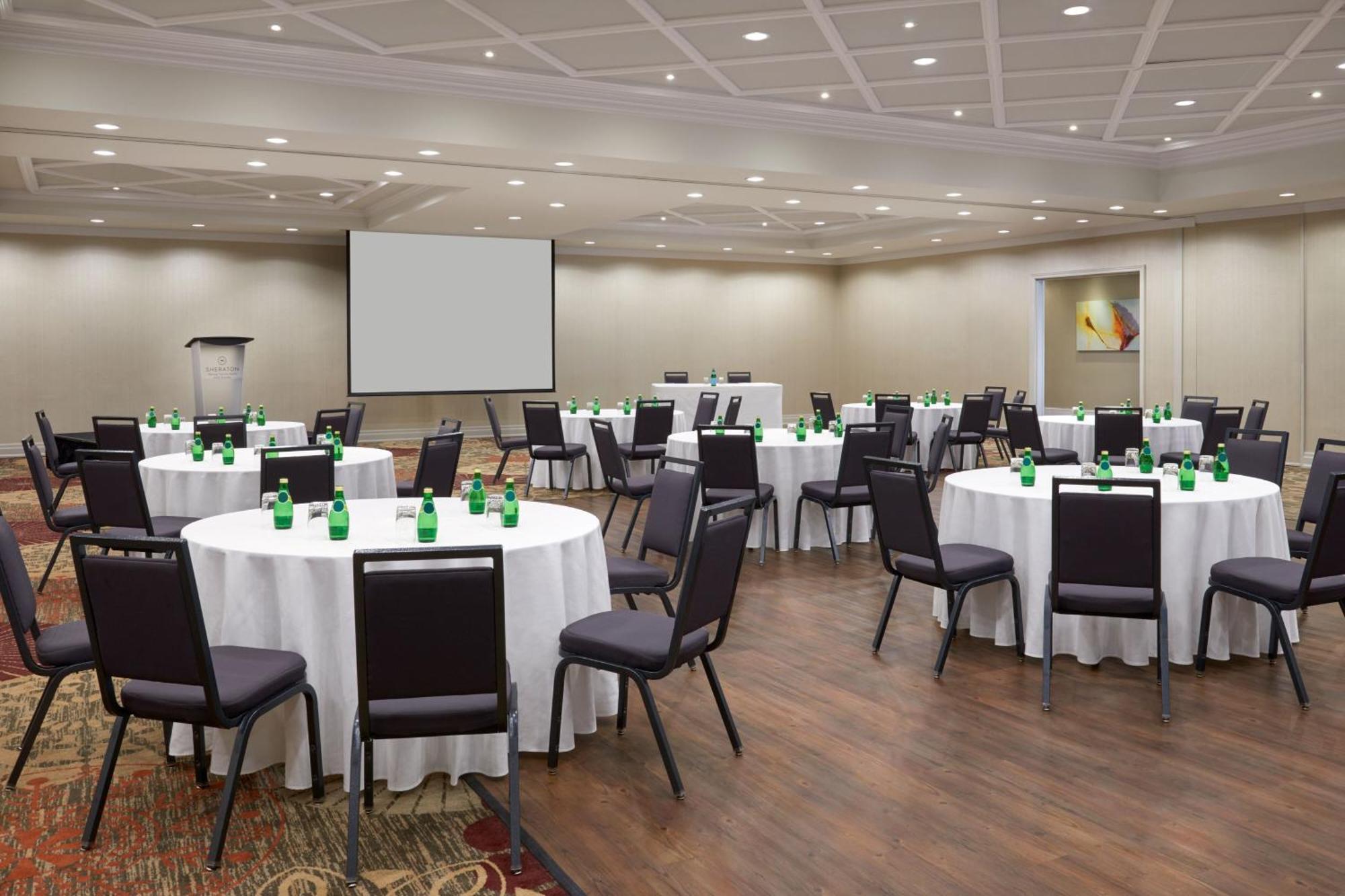 Sheraton Parkway Toronto North Hotel & Suites Richmond Hill Buitenkant foto